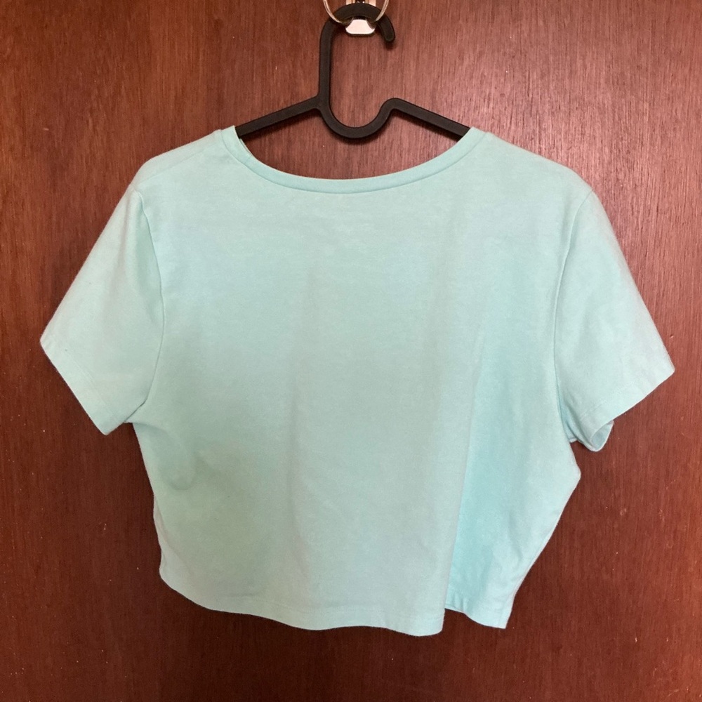 Wild Fable Women’s Light Blue Cropped Short Sleeve Crop Top - Picture 2 of 3